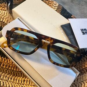NEW ✨ ELISA JOHNSON ✨JANE MINI IN BROWN TORTOISE women’s sunglasses green lens
